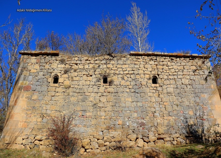 Adaklı Yeldeğirmeni Köyü Tarihi Kilise.jpg