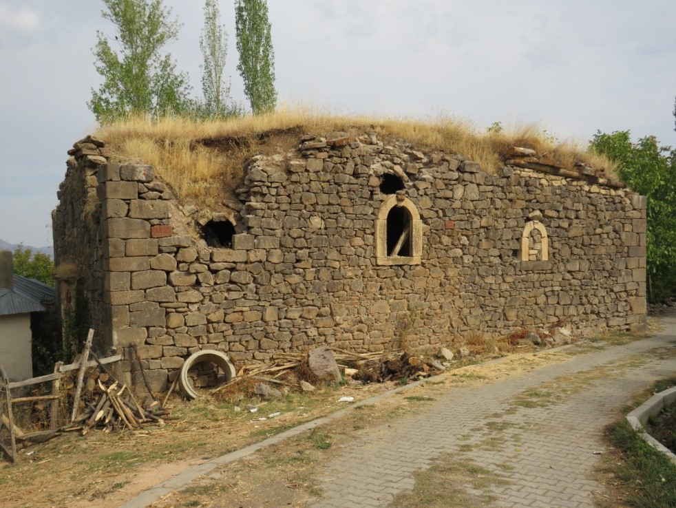 Kiğı İlçesi Çanakçı Köyü Tarihi Kilise.jpg